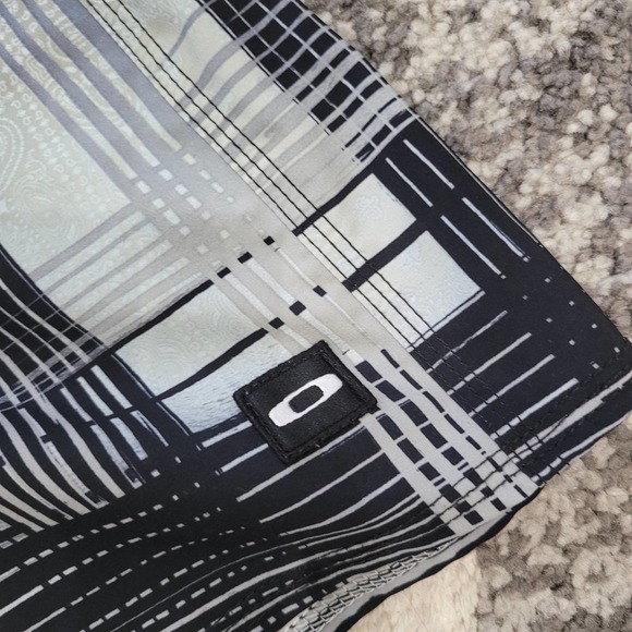Oakley board shorts - Picture 3 of 8